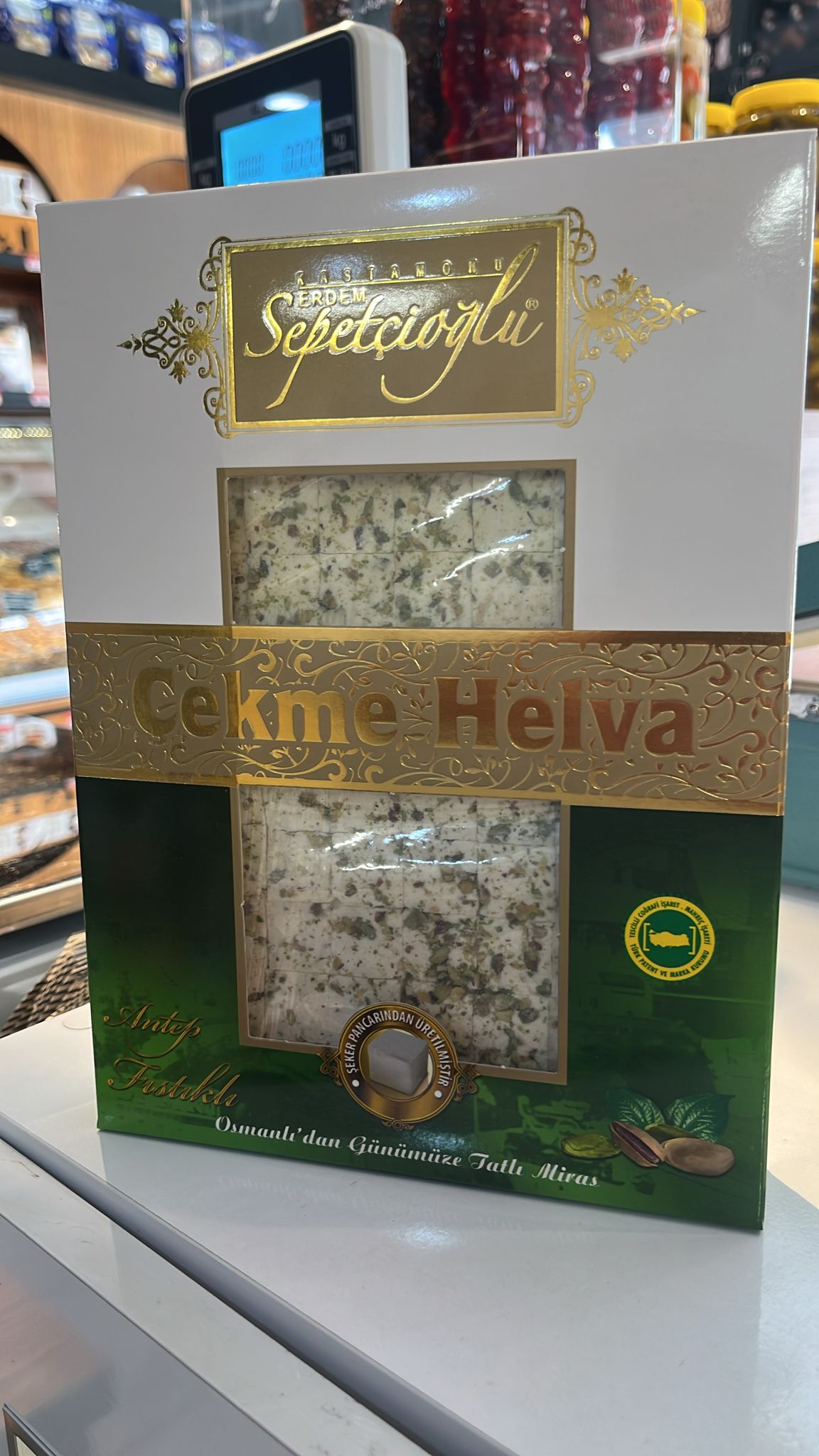 Fıstıklı Çekme Helva