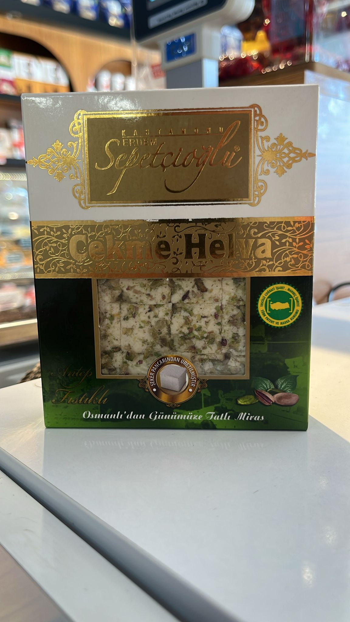 Fıstıklı Çekme Helva